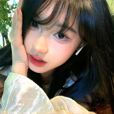 被争论的女人 高清海报
